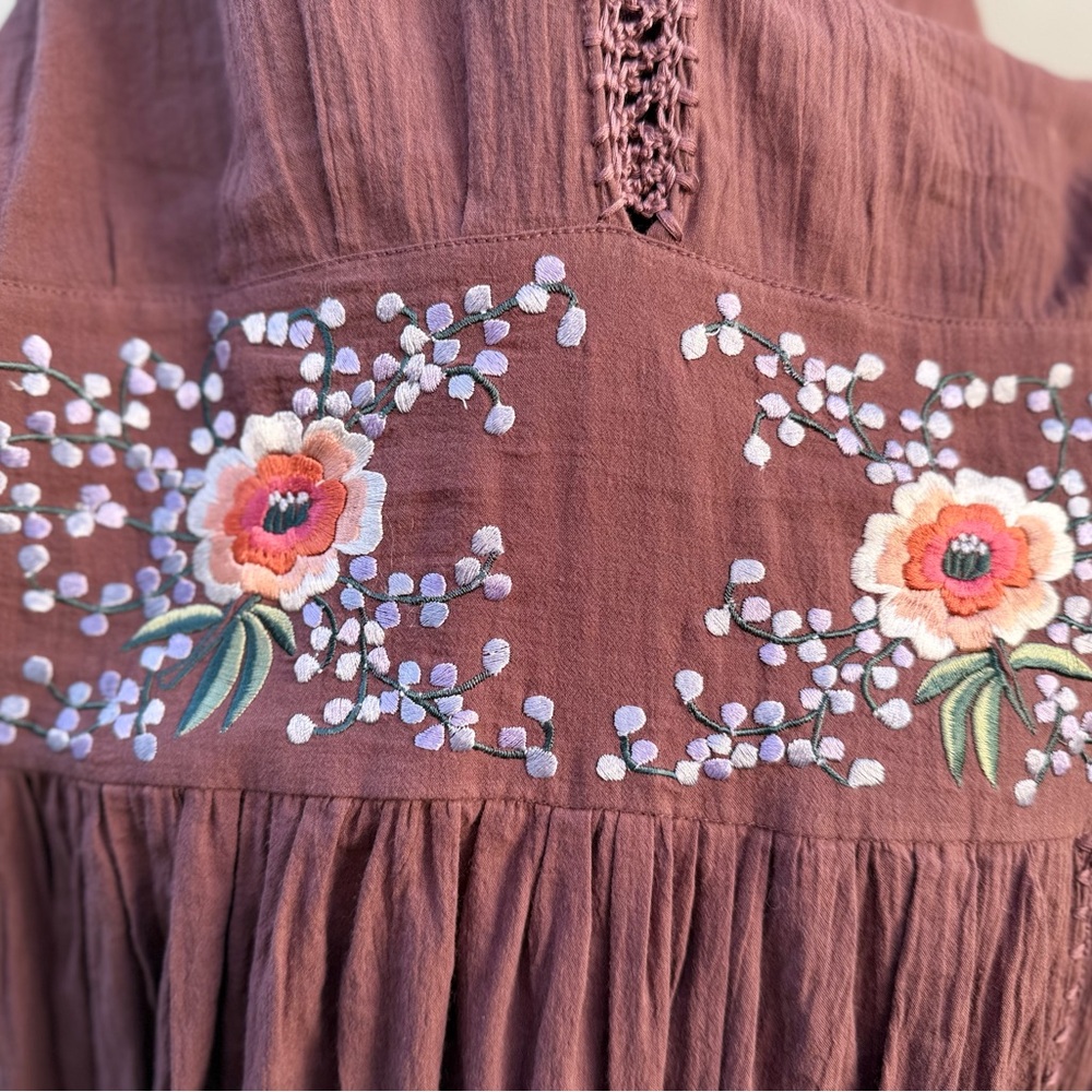 Chasing Unicorns dress - Picture 6 of 9